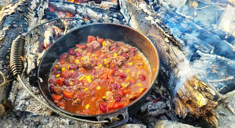 Camp Oven Chili