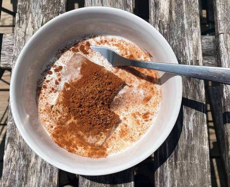 HARDTACK WITH CINNAMON