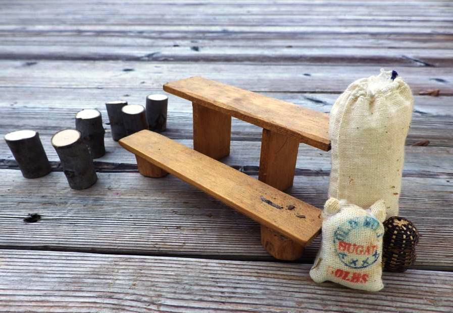 MINIATURE LOG CABIN FURNITURE