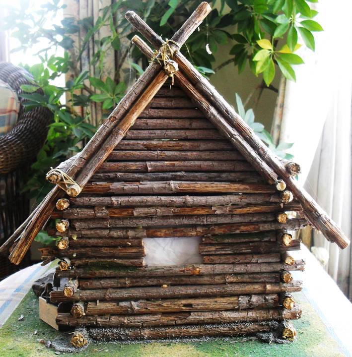 MINIATURE LOG CABIN SIDE