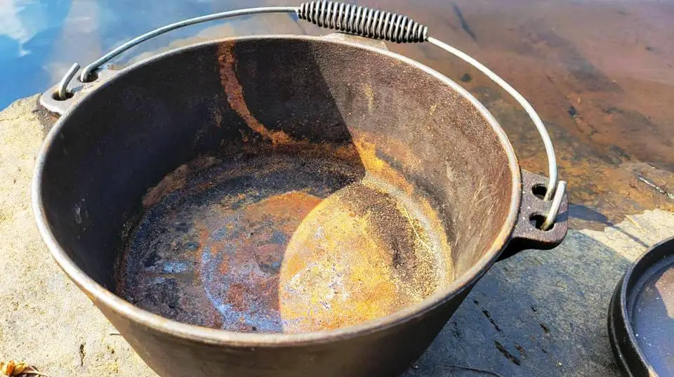 Rusty Camp Oven