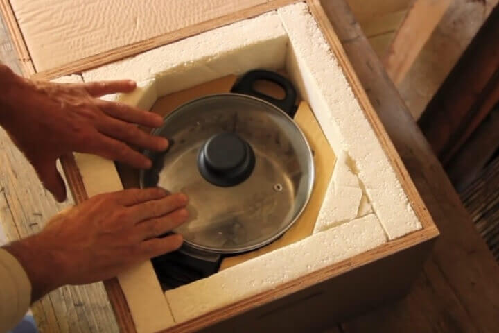 Haybox Oven With Pot