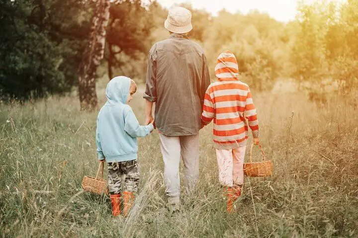 Parent and Children Foraging