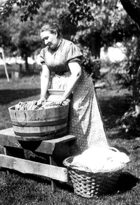 Pioneer Woman Washing Clothes In Bucket