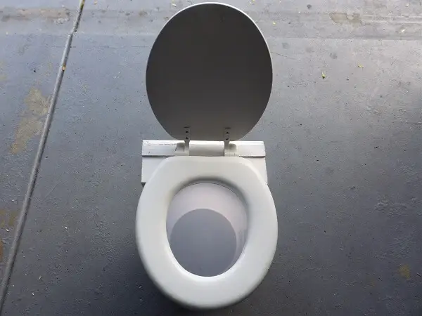 Toilet Final Assembly